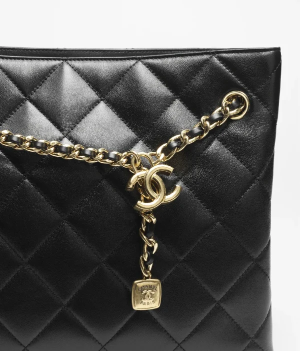 CHANEL Small shopping bag   Polish lambskin and golden metal black - Image 4