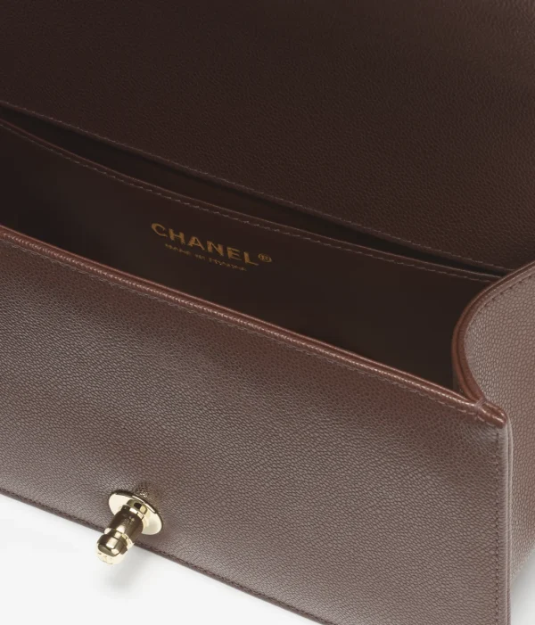 CHANEL BOY CHANEL Lid Pack with embossed glossy calf leather and gold metal in dark brown - Image 2