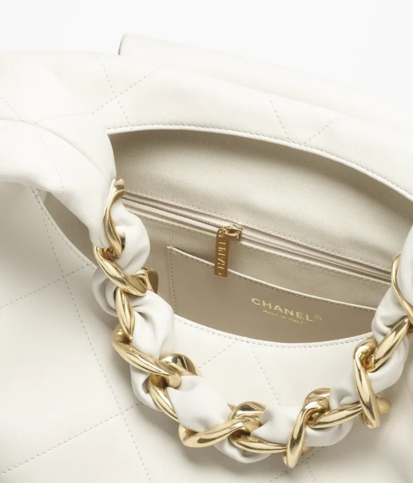 CHANEL Oversized hippie bag   Shiny calf leather and golden metal white - Image 3