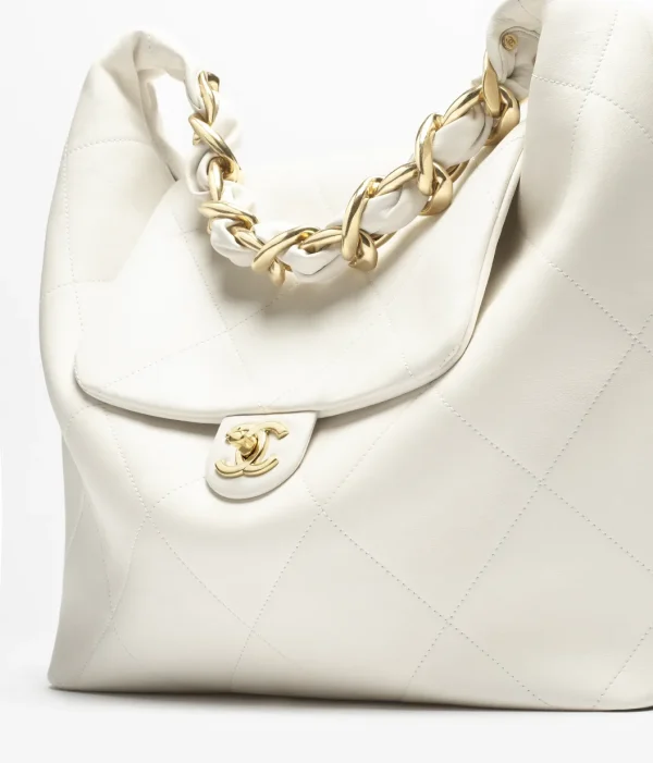 CHANEL Oversized hippie bag   Shiny calf leather and golden metal white - Image 4