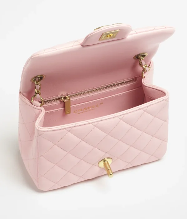 CHANEL Mini cap bag   Polish lambskin and golden metal Pale pink - Image 3