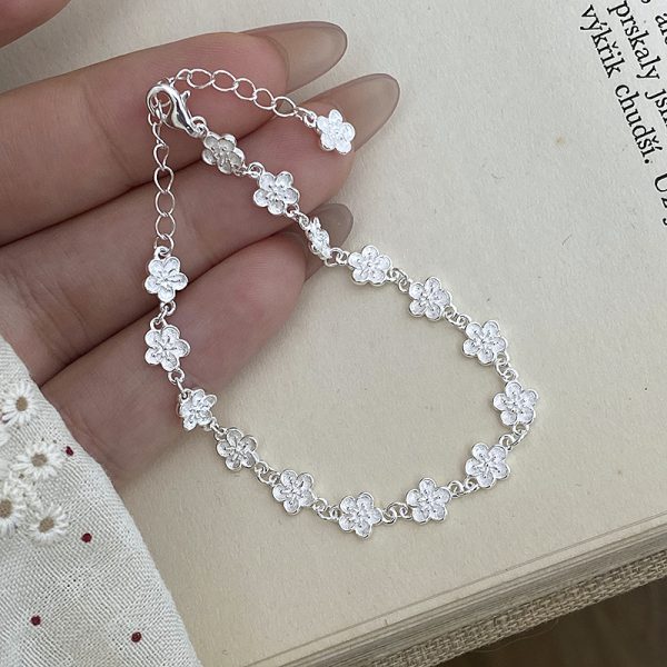 Plum Blossom New Chinese Style Bracelet - Image 5