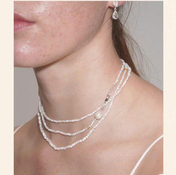 Luxury-Style White Pearl Bead Long Necklace - Image 2