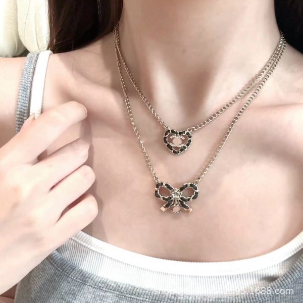 Black heart-shaped leather beaded necklace with hollow design - Image 2