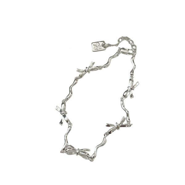 Simple and elegant hand accessories