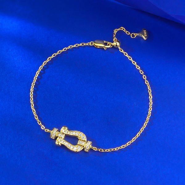 Luxury Minimalist Carbon Diamond Hand Chain - Image 2