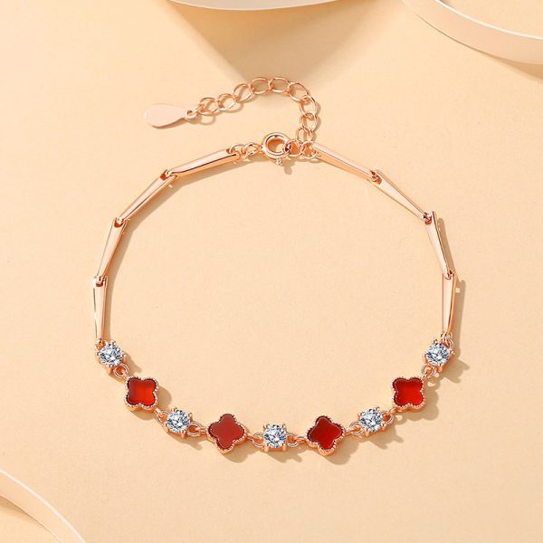 Four-leaf clover bracelet