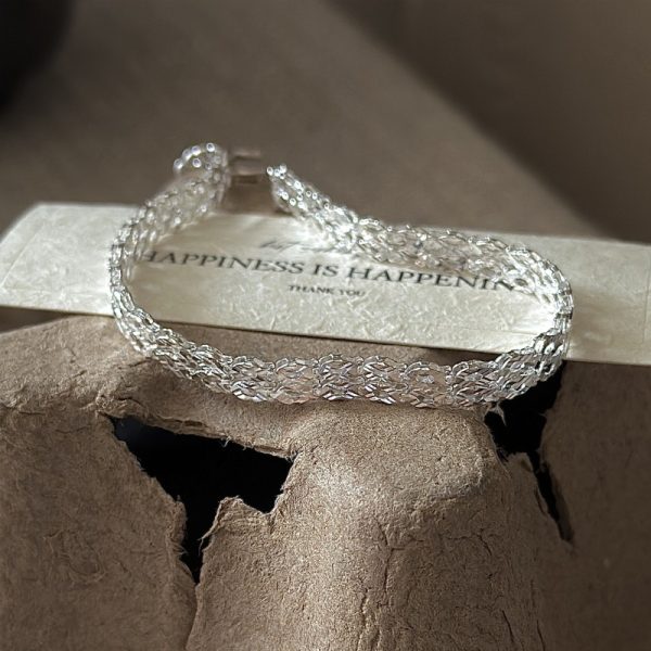 Lace-inspired bracelet