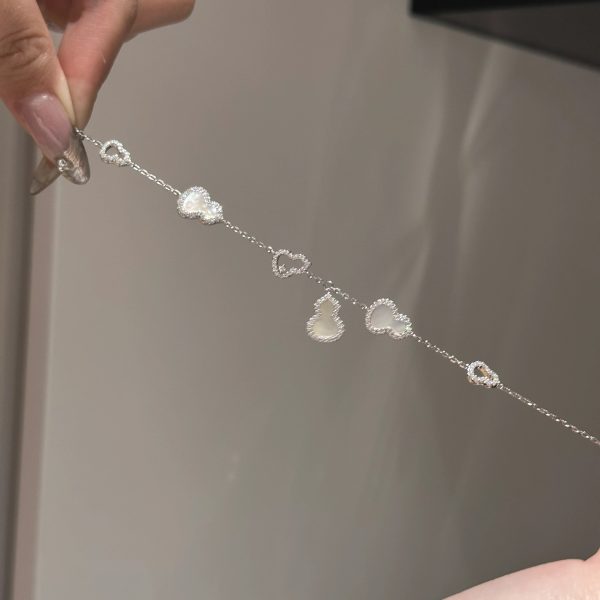 Pure silver Fu Lu Shuang Quan natural white lapis lazuli conch-shaped bracelet