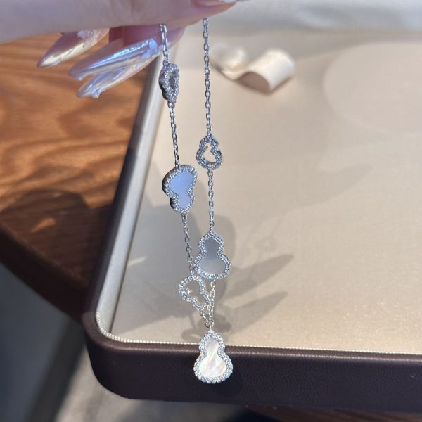 Pure silver Fu Lu Shuang Quan natural white lapis lazuli conch-shaped bracelet - Image 2