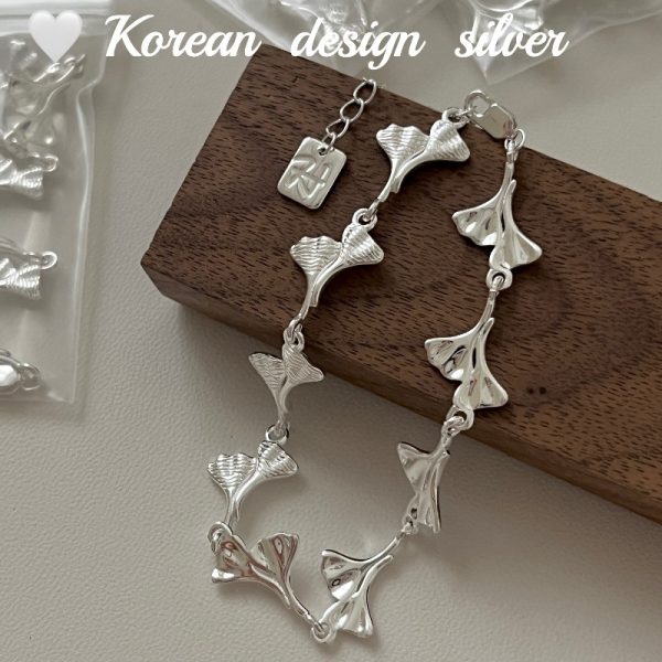 Suburban Design Minimalist Bracelet