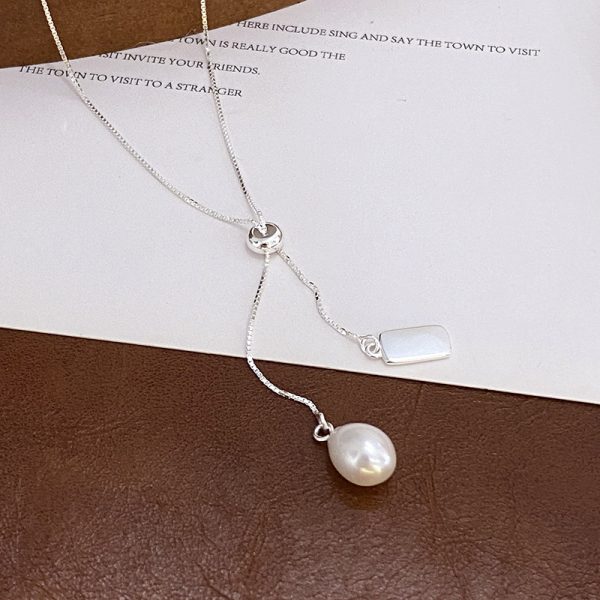 Natural freshwater pearl square pendant necklace