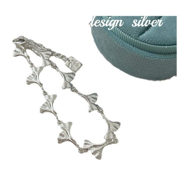 Suburban Design Minimalist Bracelet - Image 5