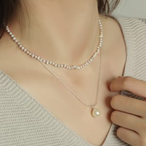 Freshwater pearl necklace