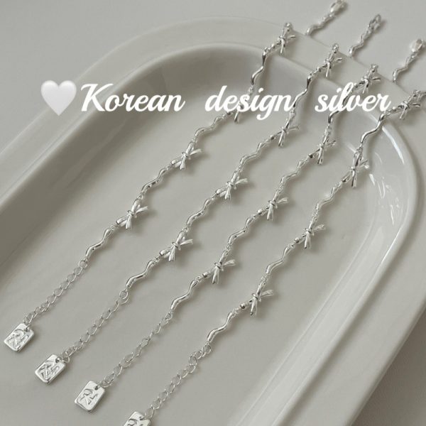 Simple and elegant hand accessories - Image 3