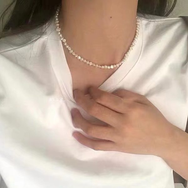 Baroque-shaped rare small pearl necklace
