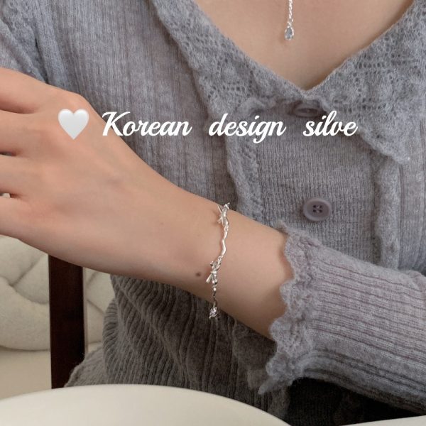 Simple and Sophisticated Hand Accessories - Image 3