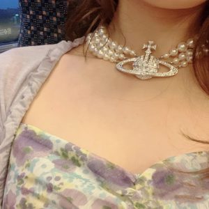 Three-layer pearl necklace