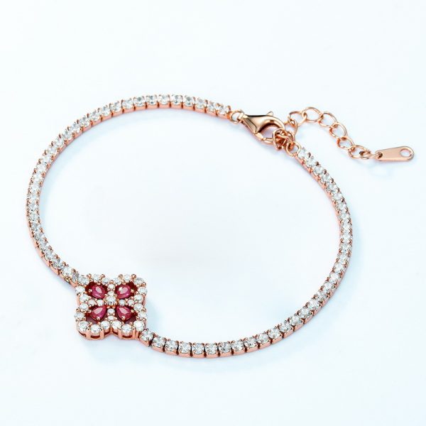 Four-leaf clover grown into red gemstone bracelet - Image 2