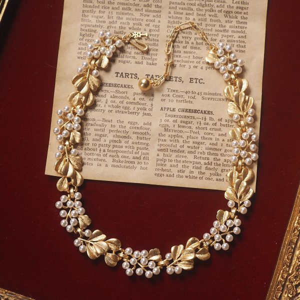 Pearl Ginkgo Leaf Retro Necklace - Image 3