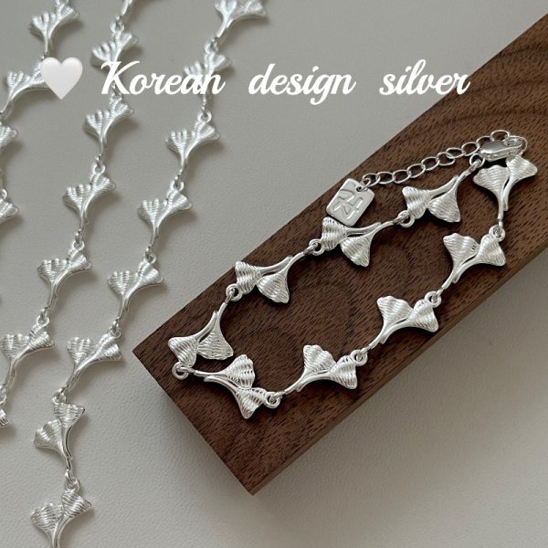 Suburban Design Minimalist Bracelet - Image 4