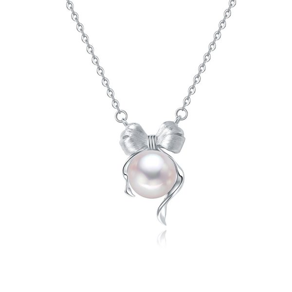 Natural freshwater pearl necklace