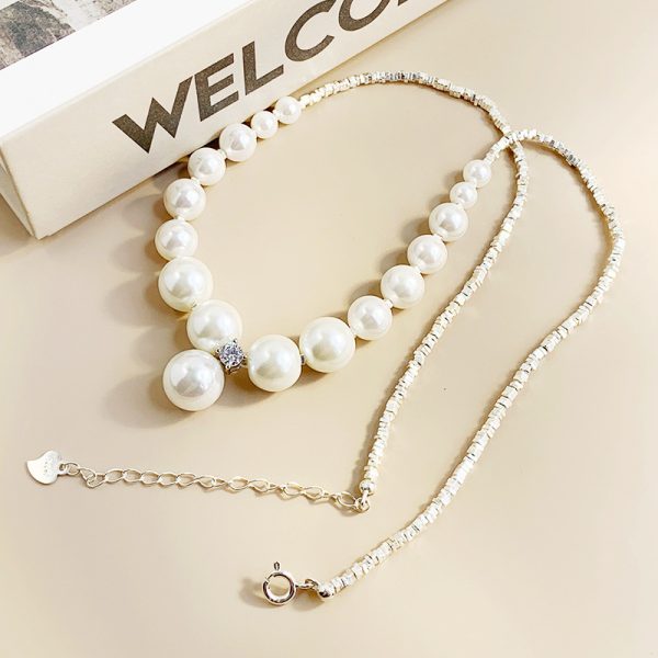 Broken silver and pearl necklace - Image 4