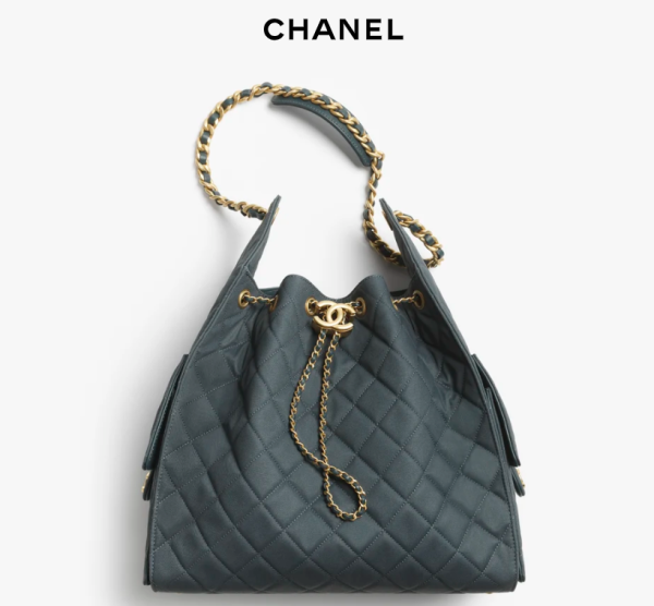 CHANEL 25 Medium Handbag   Canvas and shiny gold metal Deep Blue