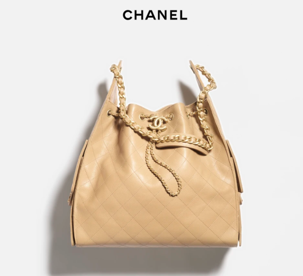 CHANEL 25 Medium Handbag   Particle embossed calf leather and gold metal dark beige