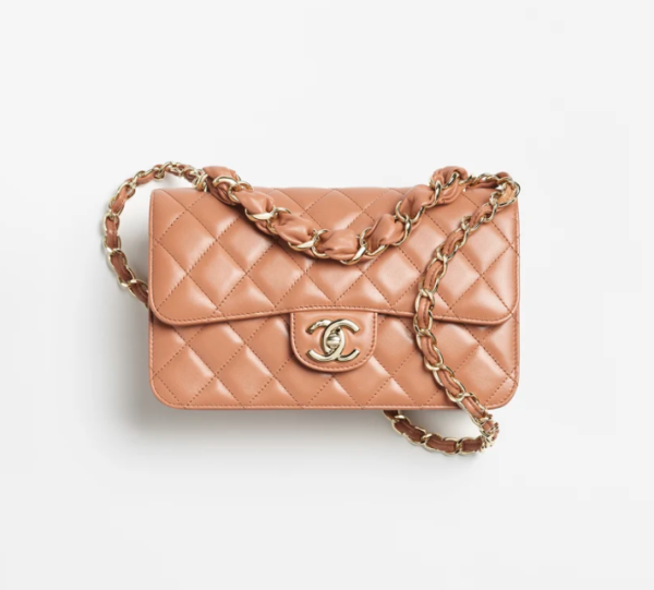 CHANEL Mouth cap bag   Polish lambskin and golden metal camel