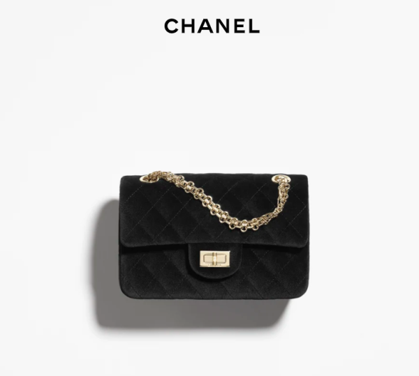 CHANEL Large cap bag   Sheep patent leather and golden metal black
