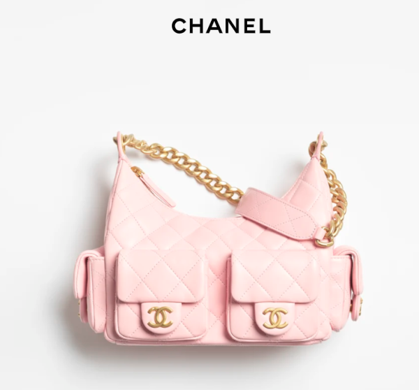 CHANEL Large hippie bag   Polish lambskin and golden metal Pale pink