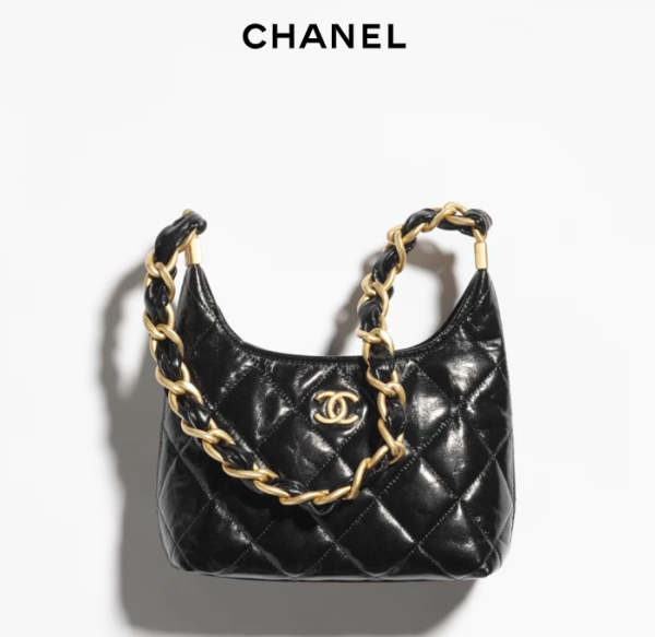 CHANEL Small sized wandering bag   Polish lambskin and golden metal black