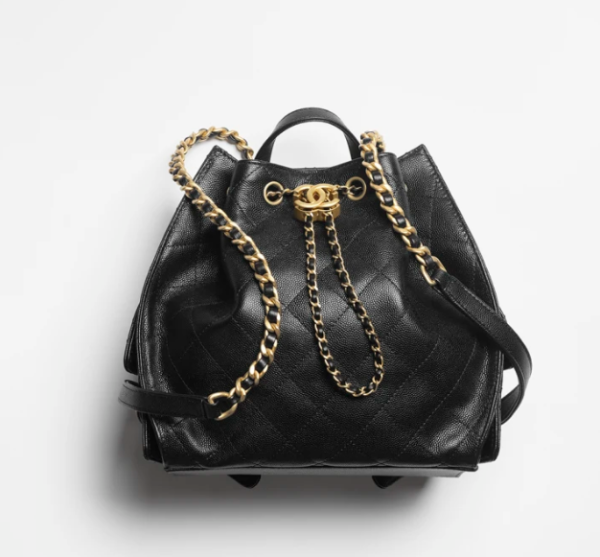 CHANEL 25 Medium Backpack   Particle embossed calf leather and gold metal black