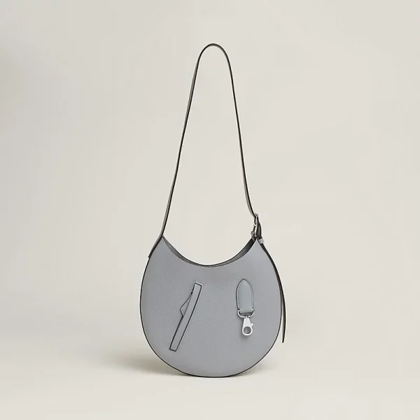 Arcon Slim Shoulder Bag