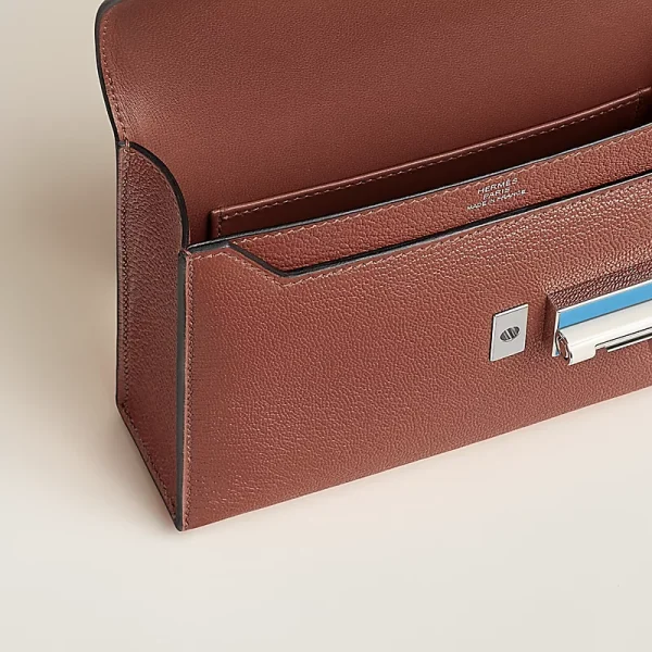 Verrou Chaine Mini Lacquered Shoulder Bag - Image 4